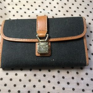 *Sold* Dooney and Bourke wallet